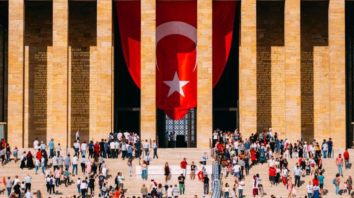 Anıtkabir ziyaret saatleri 10 Kasım 2023 Anıtkabir saat kaçta kapanıyor, kaça kadar açık Anıtkabir ziyaret saatleri 10 Kasım 2023 Anıtkabir saat kaçta kapanıyor, kaça kadar açık