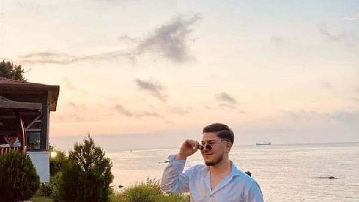 Orduda duvara toslayan otomobilde sürücü kurtarılamadı