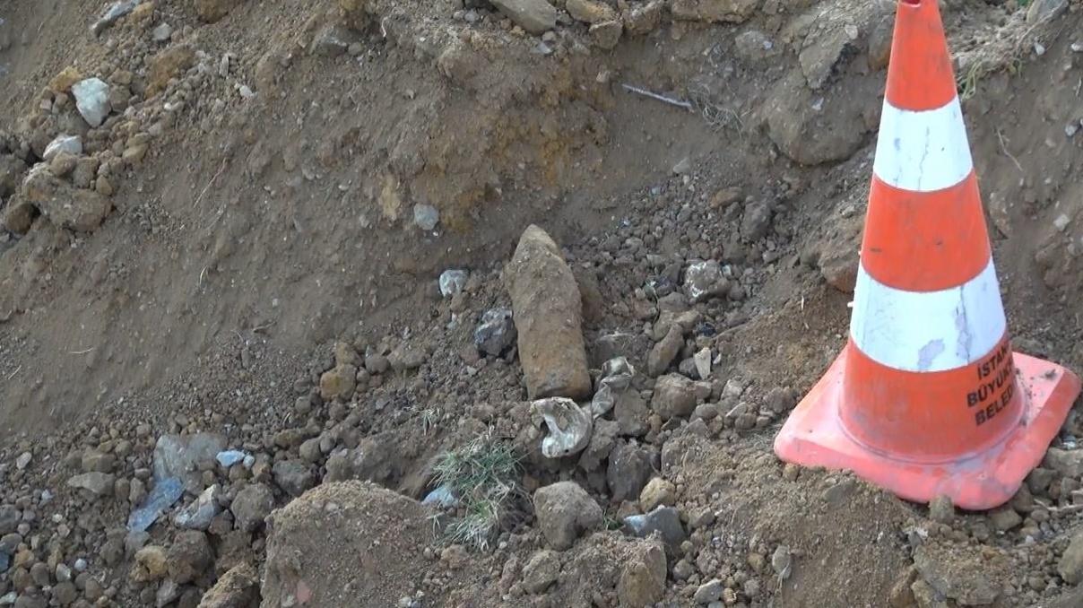 Sultangazide yol çalışması sırasında havan topu mermisi bulundu