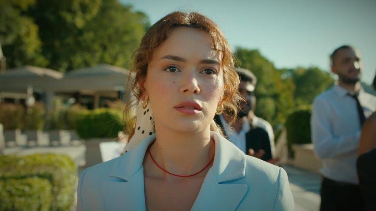 Bir Küçük Gün Işığı Elif kimdir Elif öldü mü Seray Kaya diziden ayrıldı mı Bir Küçük Gün Işığı Elif kimdir Elif öldü mü Seray Kaya diziden ayrıldı mı