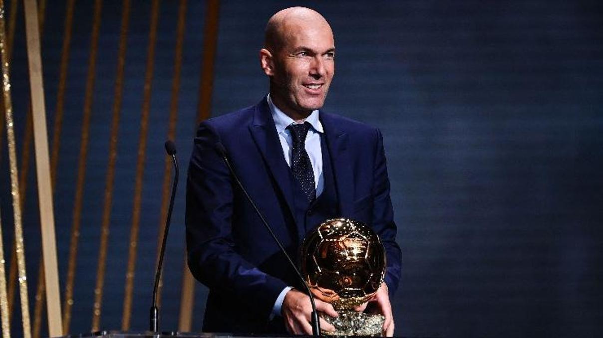 Zinedine Zidane açıkladı Geri dönüyor Zinedine Zidane açıkladı Geri dönüyor
