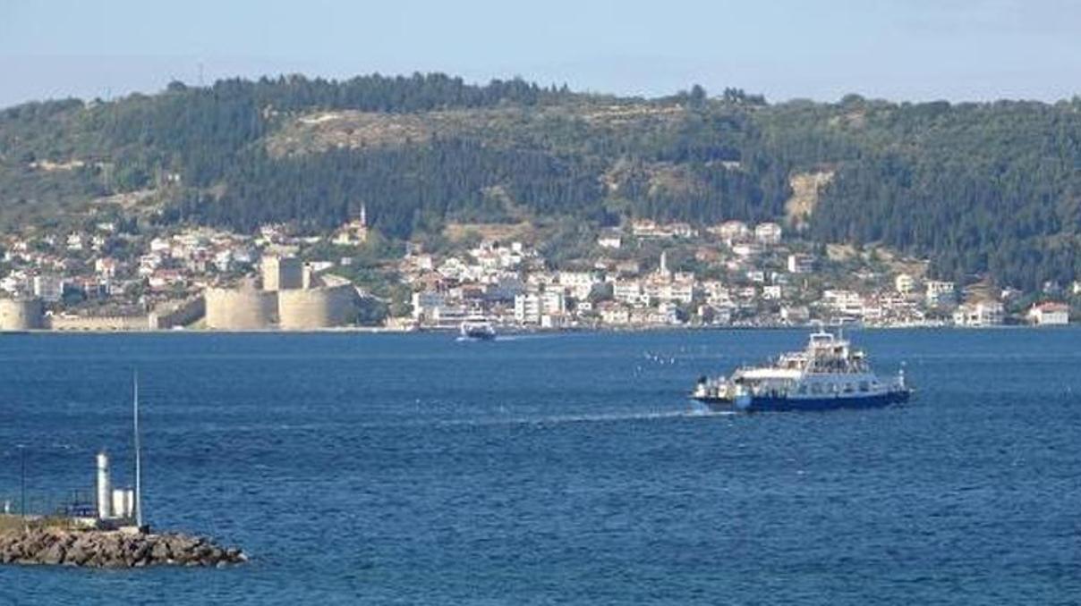Gökçeada ve Bozcaada feribot seferlerine olumsuz hava engeli Gökçeada ve Bozcaada feribot seferlerine olumsuz hava engeli