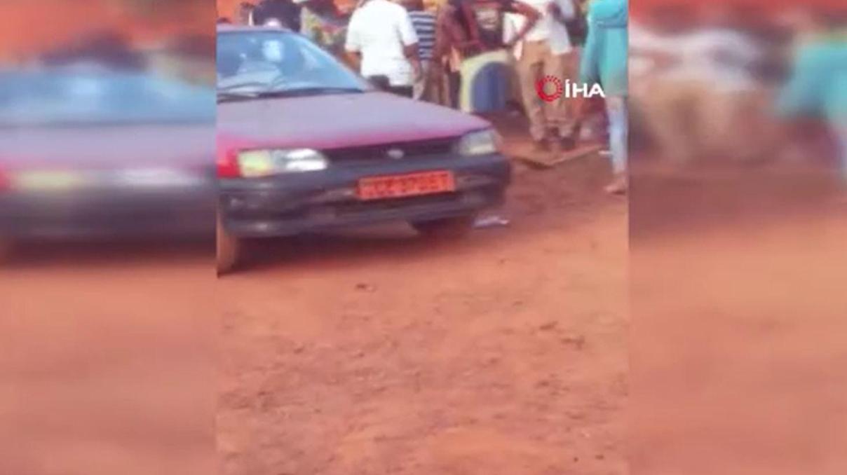 Kamerun’da cenazeye katılanlar toprak altında kaldı: 11 ölü