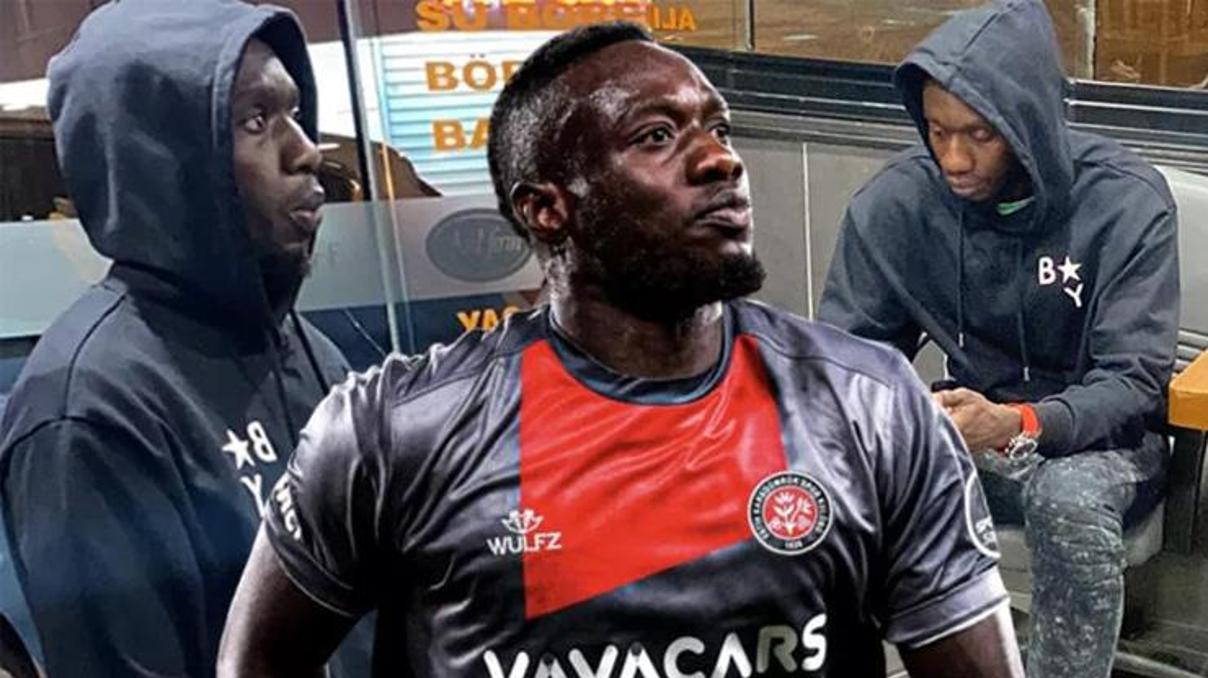 Akılalmaz olay Diagne pastanede mahsur kaldı Akılalmaz olay Diagne pastanede mahsur kaldı