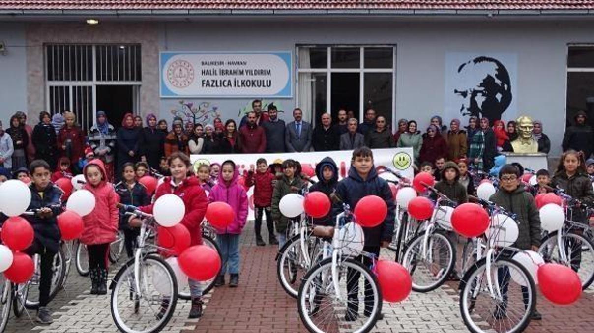 Havranda kırsal mahalledeki 100 hediye bisiklet