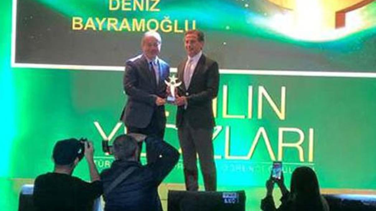 Kanal D ödüle doymuyor Yılın Yıldızları Ödülleri’nde Kanal D, 2 ödülün sahibi oldu