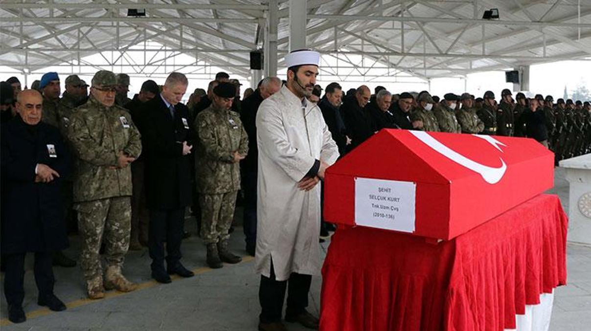 Şehit uzman çavuş Kurt, törenle memleketine uğurlandı Şehit uzman çavuş Kurt, törenle memleketine uğurlandı