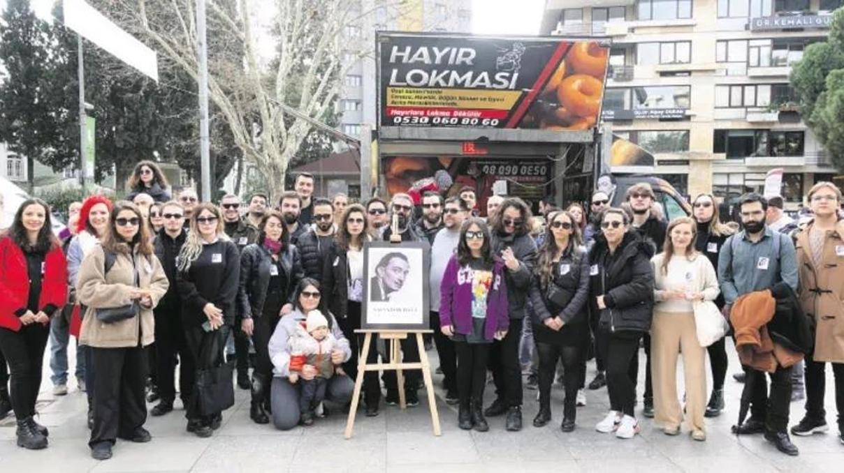 Dali için Bağdat Caddesinde lokma döküldü Dali için Bağdat Caddesinde lokma döküldü