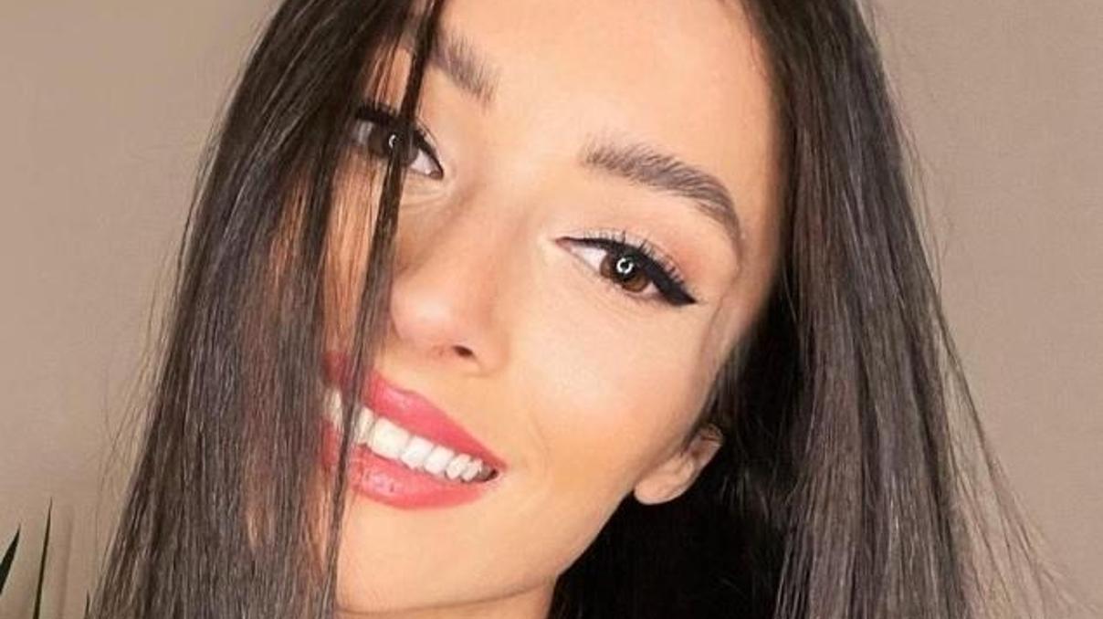 Kraliçe Narin kimdir Ayşe Akın kaç yaşında, hangi dizilerde oynadı Kraliçe Narin kimdir Ayşe Akın kaç yaşında, hangi dizilerde oynadı