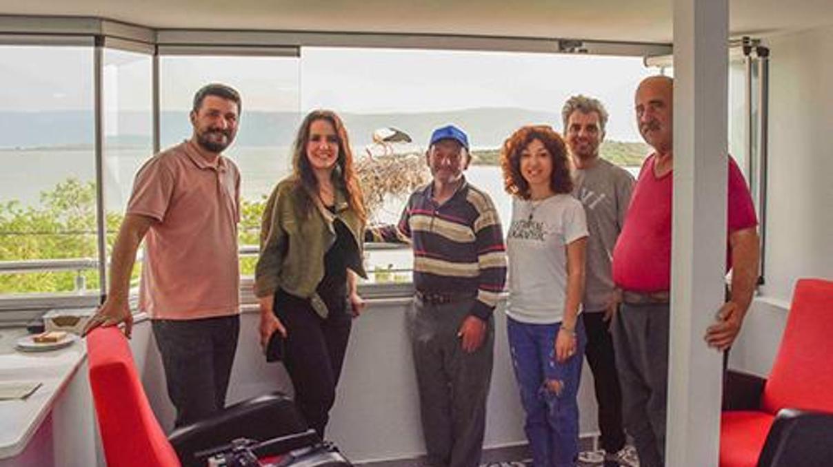 Yaren Leylek, yeni yuvasında dostu Adem Amca’ya komşu oldu Yaren Leylek, yeni yuvasında dostu Adem Amca’ya komşu oldu