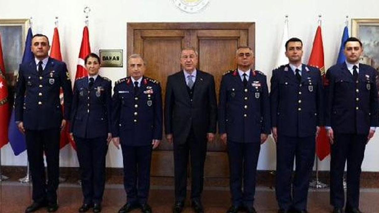 Bakan Akar, Hava Kuvvetleri Komutanı Orgeneral Gülanı kabul etti Bakan Akar, Hava Kuvvetleri Komutanı Orgeneral Gülanı kabul etti