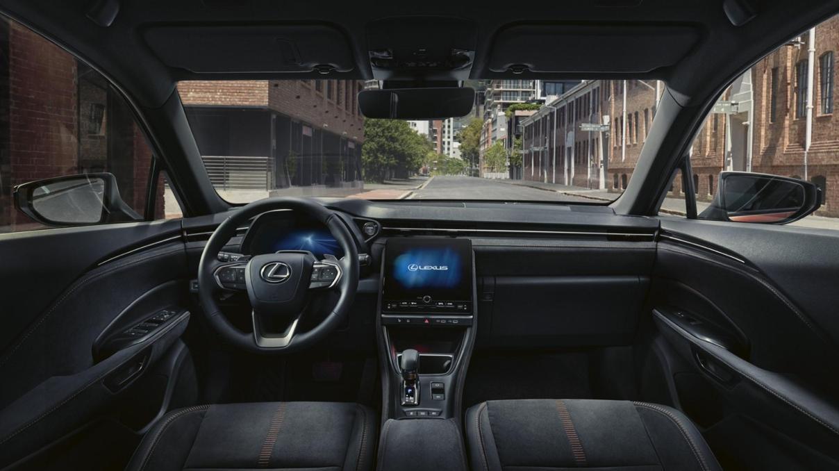 Lexus’un yeni SUVu LBX 2024te geliyor Lexus’un yeni SUVu LBX 2024te geliyor