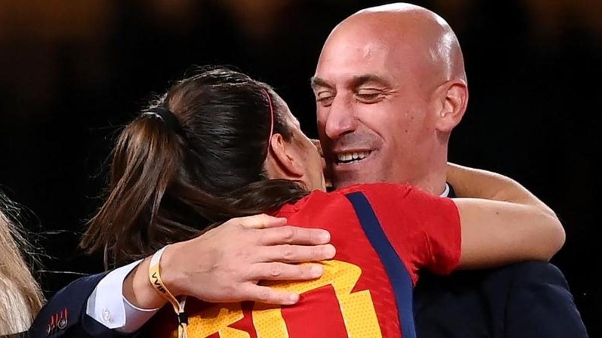 İspanya Futbol Federasyonu Başkanı Luis Rubiales, istifa etmeyeceğini açıkladı İspanya Futbol Federasyonu Başkanı Luis Rubiales, istifa etmeyeceğini açıkladı
