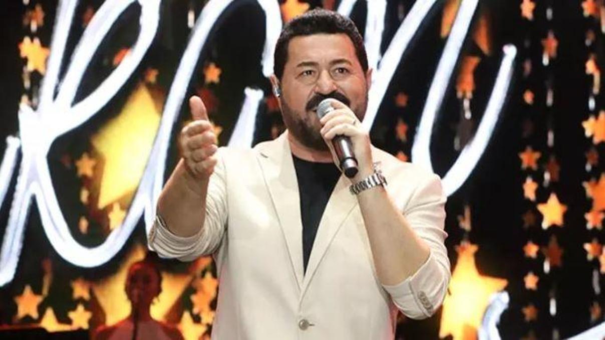 Serkan Kaya rüzgarı Kuruçeşme Açıkhava Sahnesini sardı Serkan Kaya rüzgarı Kuruçeşme Açıkhava Sahnesini sardı