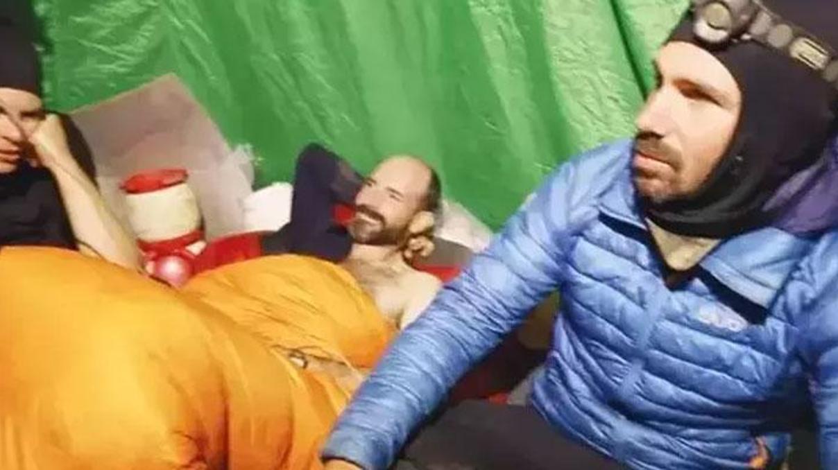 ABD’li bilim adamı 9 gün sonra mağaradan çıkartıldı