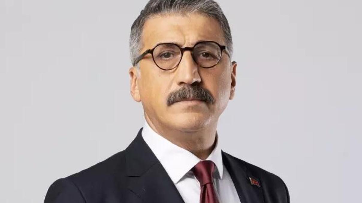 Bambaşka Biri Turan kimdir Bambaşka Biri dizisinde Turanı oynayan Cem Davran nereli, kaç yaşında