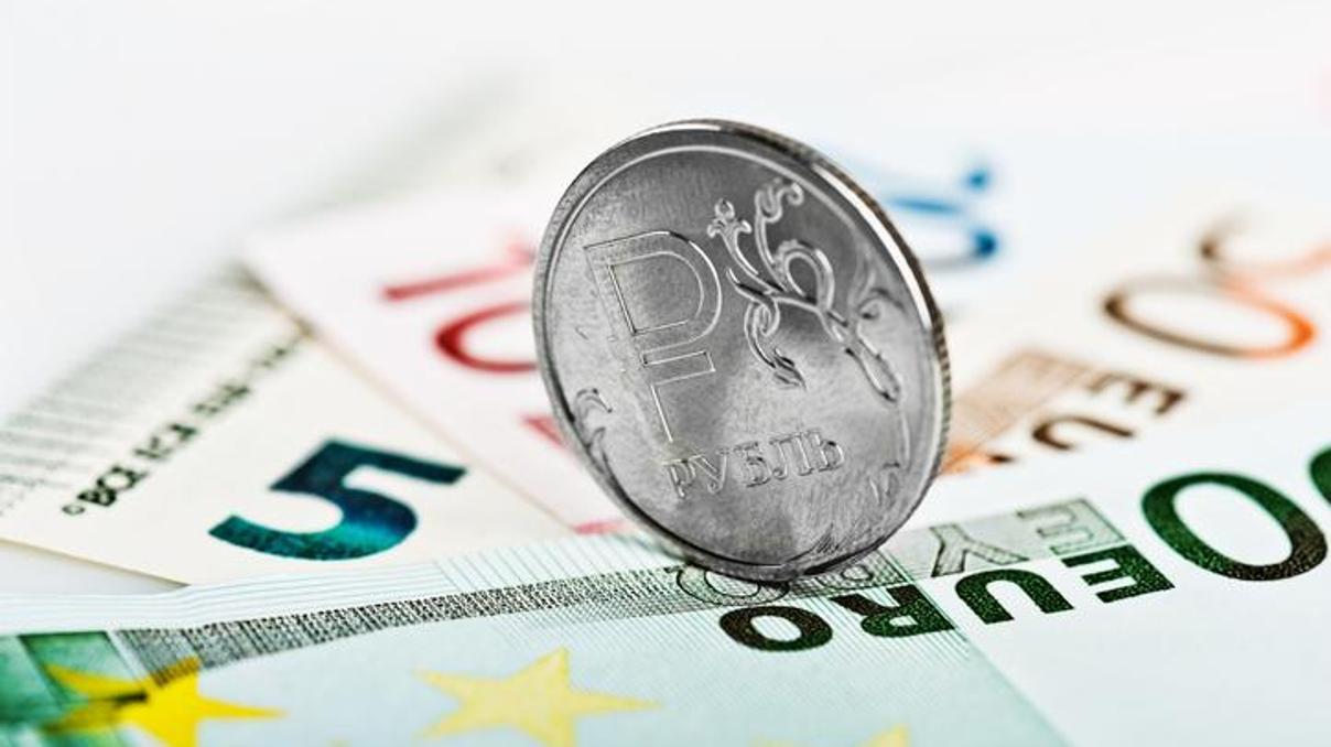 Ruble yükselişe geçti Ruble yükselişe geçti