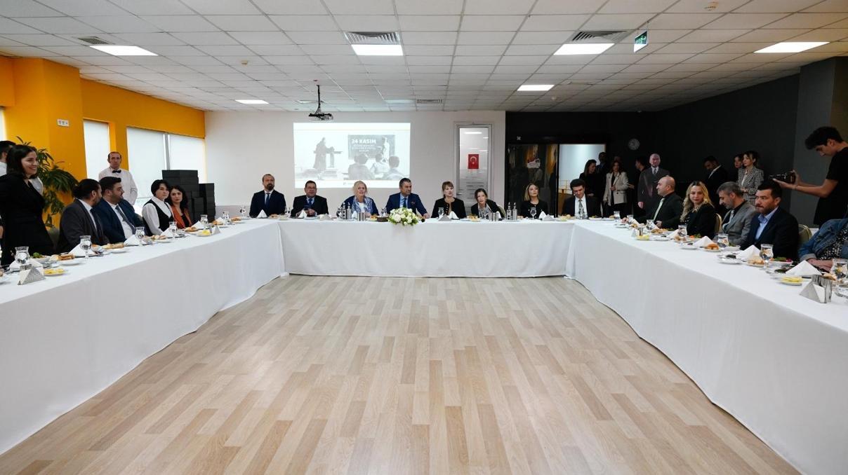 Demirören Medya Lisesi, şehit edilen öğretmenleri unutmadı