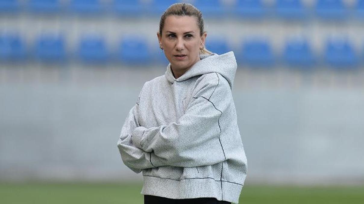 Necla Güngör Kıragası: Kadın futbolunda sağlam temeller ata ata devam ediyoruz Necla Güngör Kıragası: Kadın futbolunda sağlam temeller ata ata devam ediyoruz
