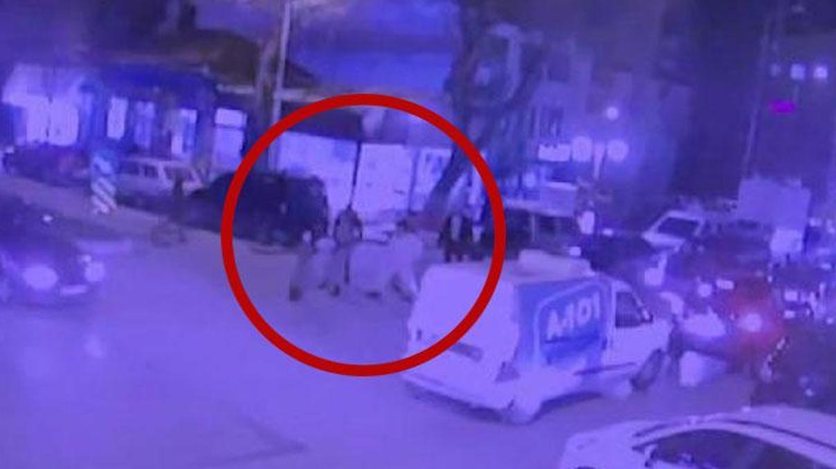 Astsubay trafikte tartıştığı genci yolun ortasında vurdu Astsubay trafikte tartıştığı genci yolun ortasında vurdu