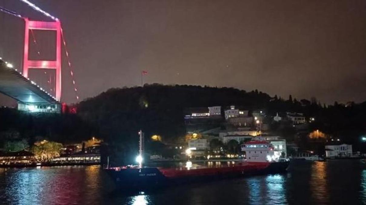 İstanbul Boğazı gemi trafiğine kapatıldı