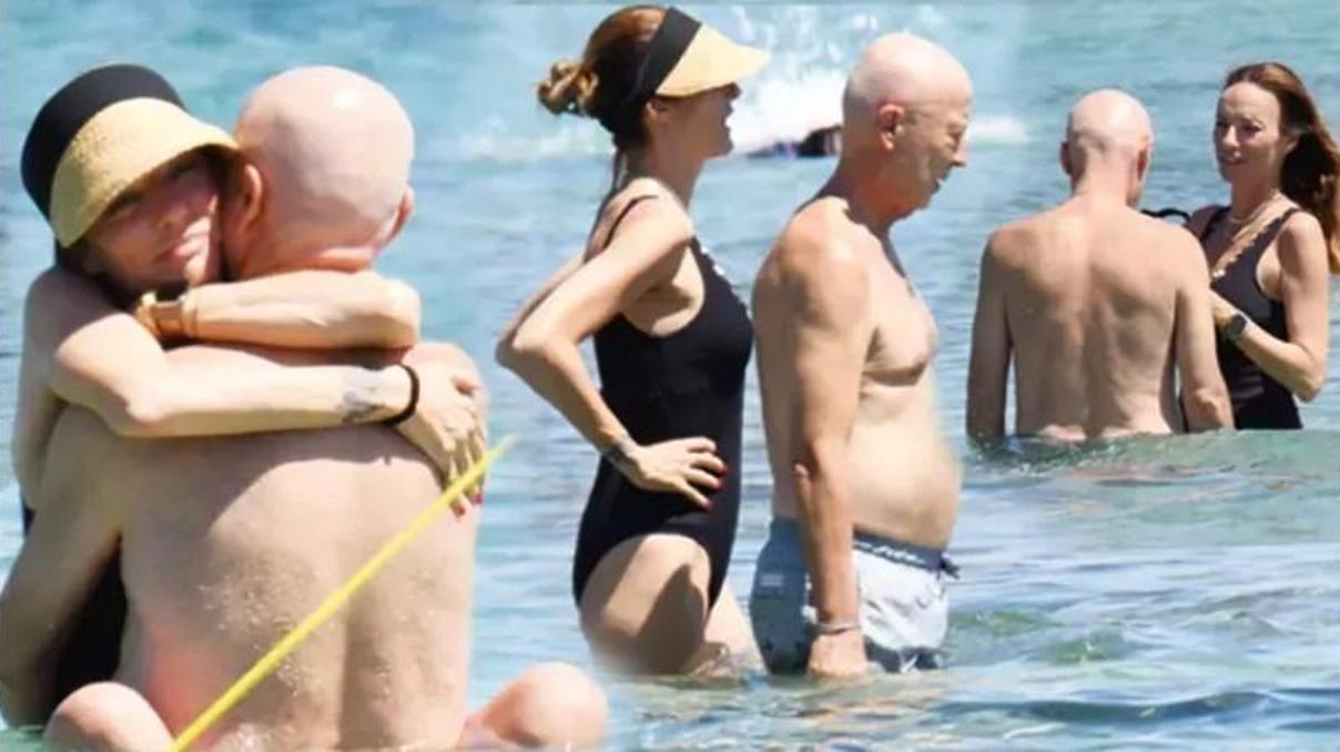 Ünlü manken sevgilisiyle tatilde... Çeşmede aşk Ünlü manken sevgilisiyle tatilde... Çeşmede aşk