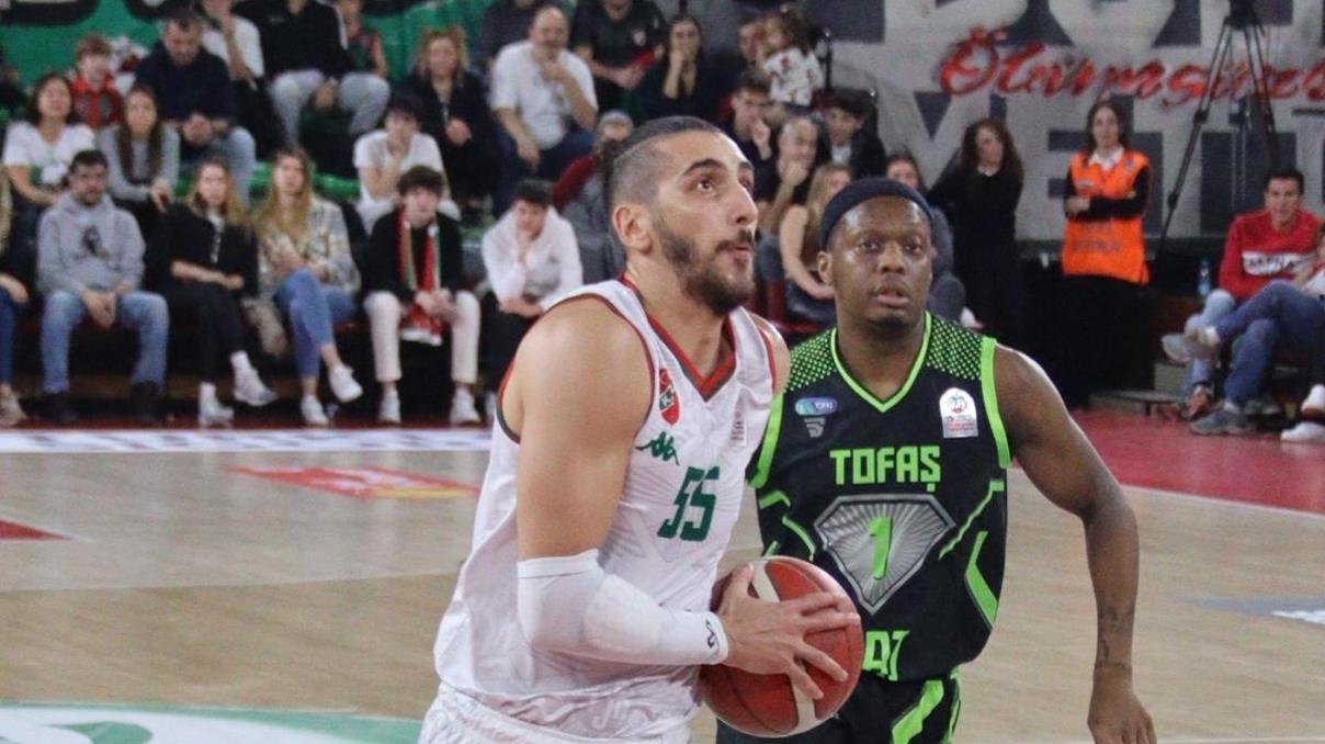 Kenan Sipahi’den Karşıyaka’ya yeni imza Kenan Sipahi’den Karşıyaka’ya yeni imza