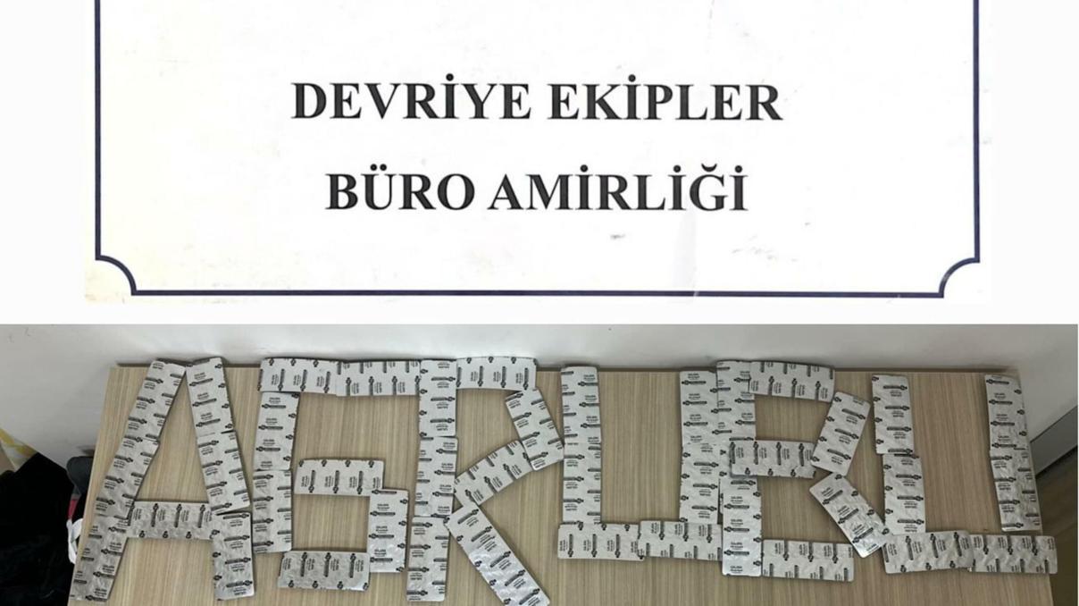 Firari hükümlü, sırt çantalı ve üzerinde 1120 adet uyuşturucu hap ile yakalandı Firari hükümlü, sırt çantalı ve üzerinde 1120 adet uyuşturucu hap ile yakalandı