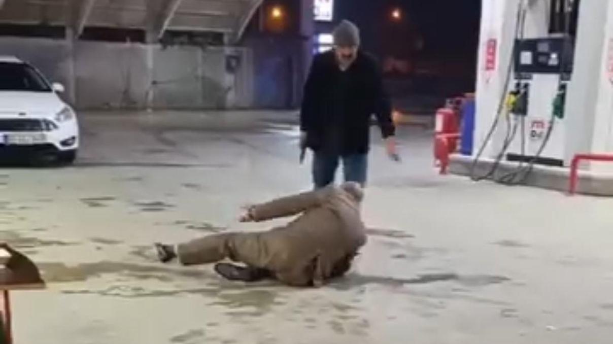Vurmak için gitti, silahı tutukluk yaptı: Bir gün sonra kendisi vuruldu Vurmak için gitti, silahı tutukluk yaptı: Bir gün sonra kendisi vuruldu