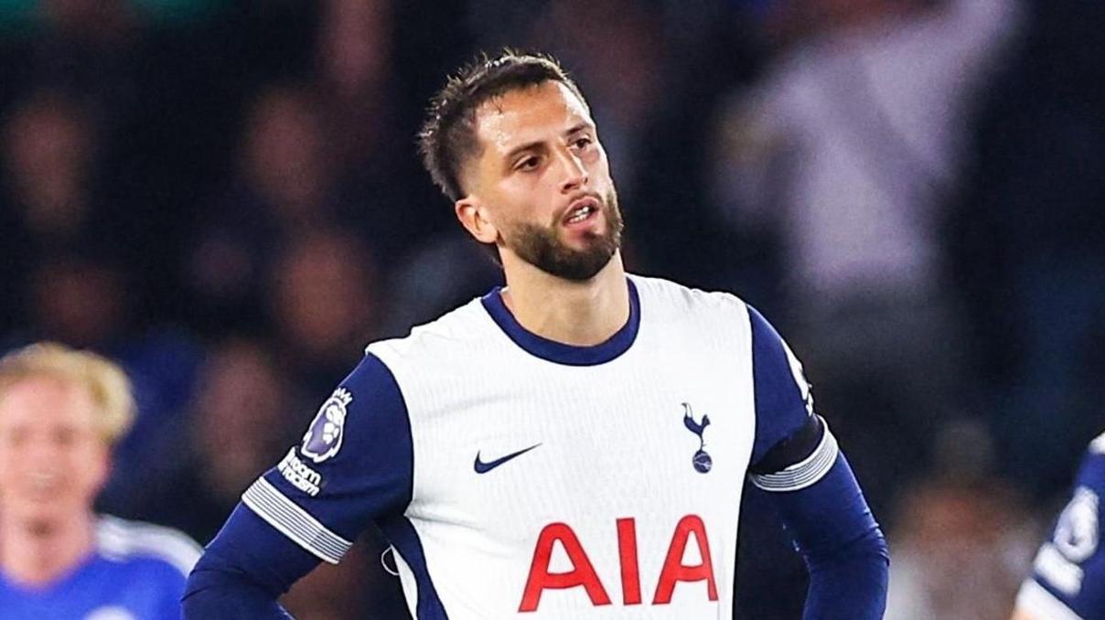 Tottenham’ın yıldızı Bentancur’a ırkçı söylem cezası Tottenham’ın yıldızı Bentancur’a ırkçı söylem cezası