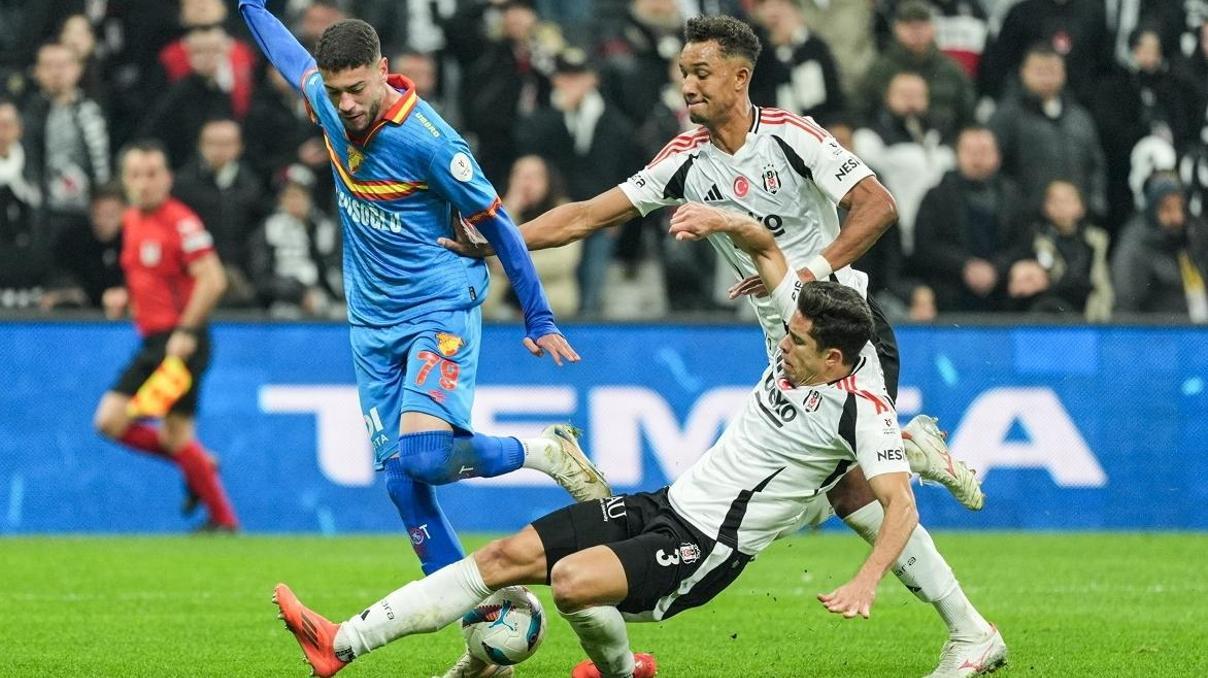 Beşiktaşa evinde soğuk duş Göztepeden müthiş geri dönüş Beşiktaşa evinde soğuk duş Göztepeden müthiş geri dönüş