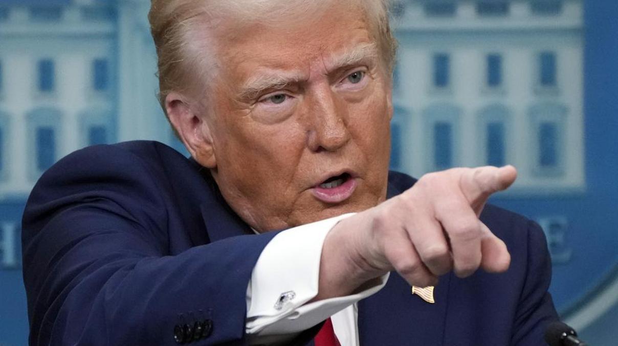 Trumptan BRICS ülkelerine tehdit: Dolara alternatif aramayın, yoksa... Trumptan BRICS ülkelerine tehdit: Dolara alternatif aramayın, yoksa...