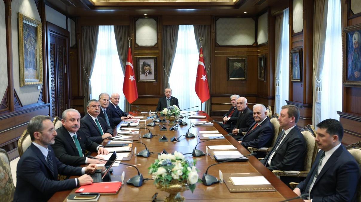 Cumhurbaşkanlığı Yüksek İstişare Kurulu, Erdoğan başkanlığında toplandı Cumhurbaşkanlığı Yüksek İstişare Kurulu, Erdoğan başkanlığında toplandı