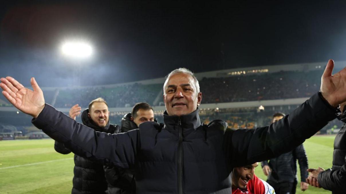 Serdar Dursun attı; İsmail Kartal, İranda zirveye yerleşti Serdar Dursun attı; İsmail Kartal, İranda zirveye yerleşti