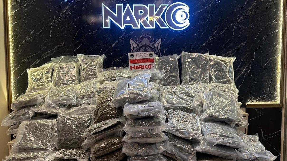 Hamzabeylide durdurulan tırda 115 kilogram uyuşturucu ele geçirildi