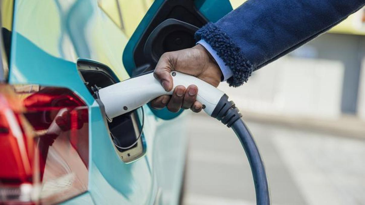 Bir otomotiv devi daha Türkiyeye geliyor İşte fabrikanın kurulacağı il ve üretilecek araçlar... Bir otomotiv devi daha Türkiyeye geliyor İşte fabrikanın kurulacağı il ve üretilecek araçlar...