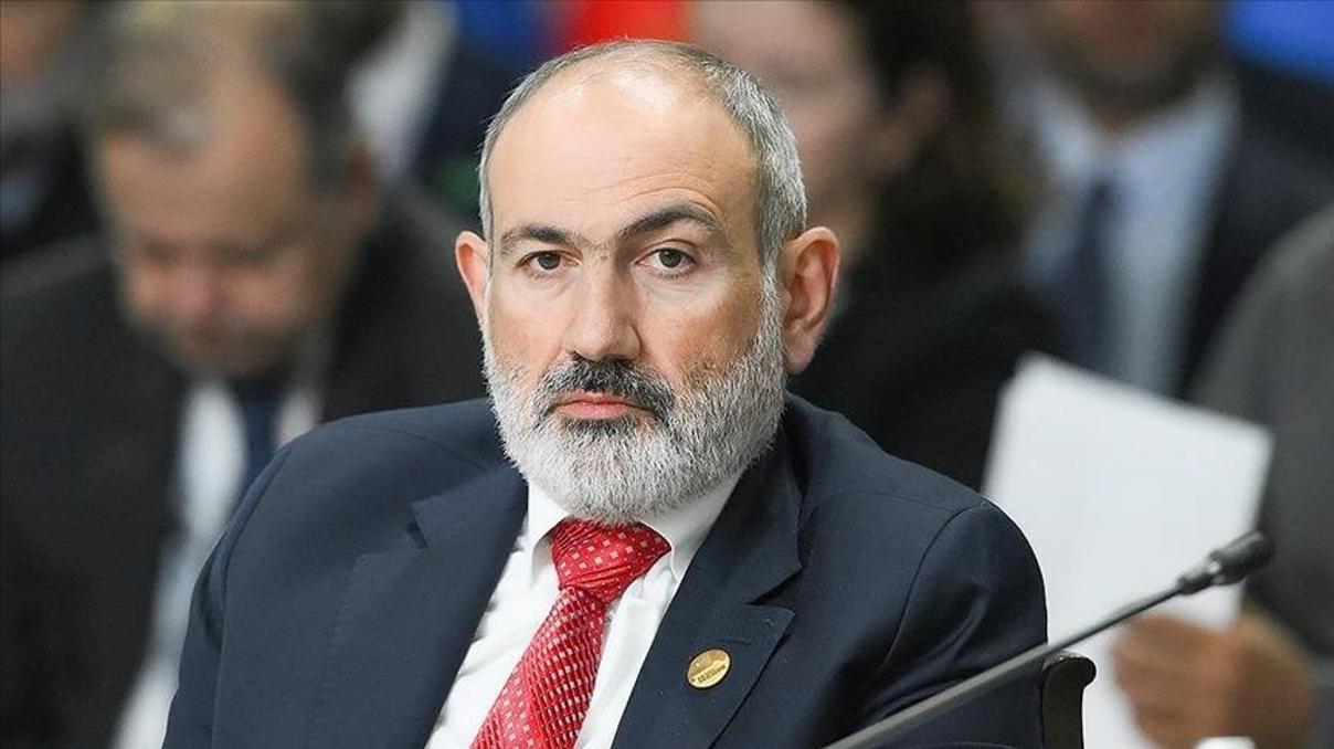 Ermenistanda sular durulmuyor Sünnet tartışması ve bekarlık yemini krizi: Halkı da Tanrıyı da aldatıyor Ermenistanda sular durulmuyor Sünnet tartışması ve bekarlık yemini krizi: Halkı da Tanrıyı da aldatıyor