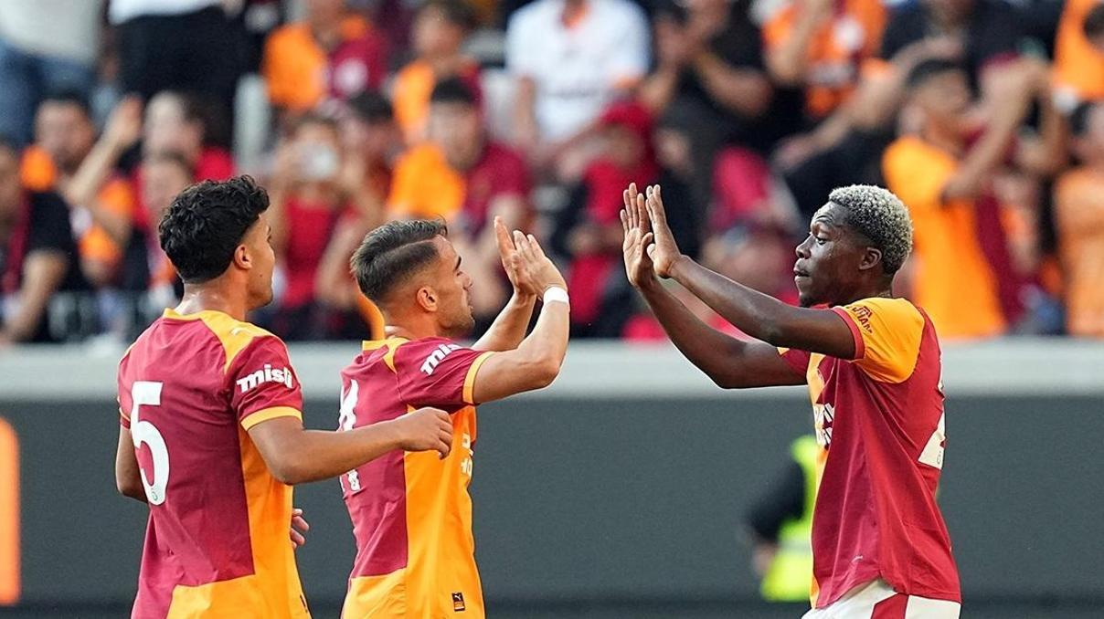Galatasaray, Avusturya kampında ilk maçını kazandı