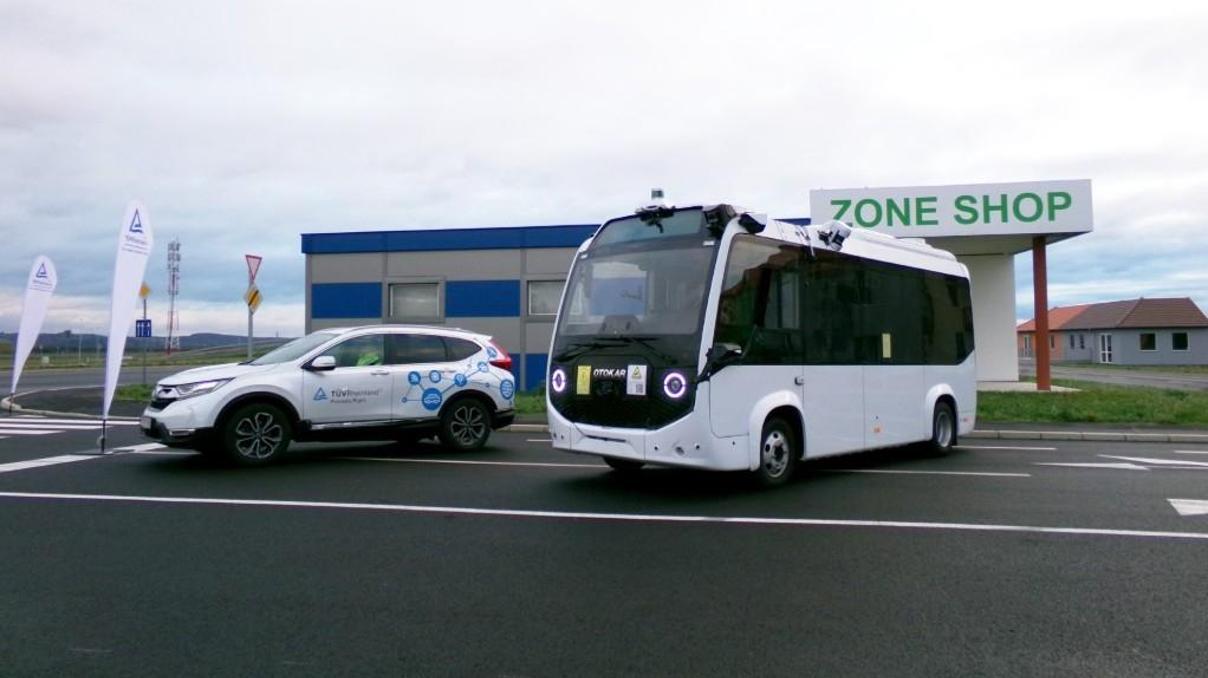Otonom minibüs e-Centro yola çıktı
