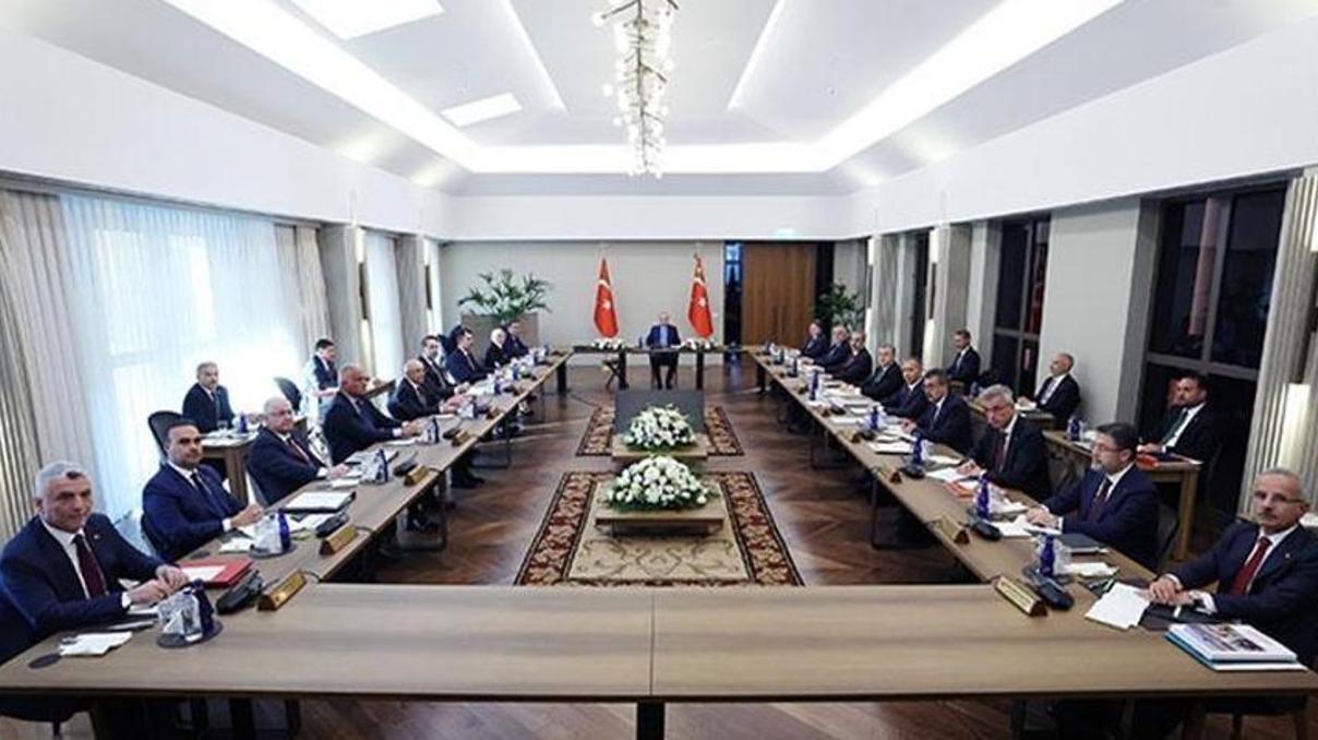 Kabine toplantısı, Cumhurbaşkanı Erdoğan başkanlığında Ahlatta başladı