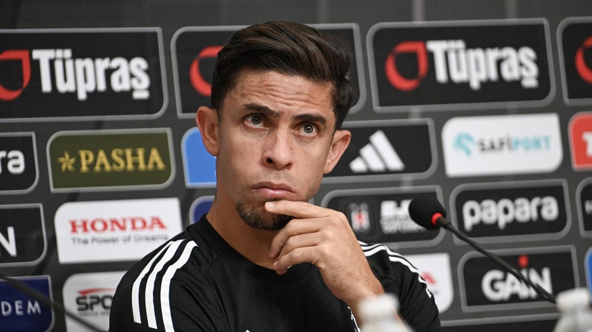 Lozan maçında sakatlanmıştı Beşiktaştan Gabriel Paulista açıklaması... Lozan maçında sakatlanmıştı Beşiktaştan Gabriel Paulista açıklaması...