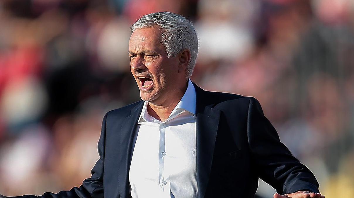 Şampiyonluk yarışındaydı, üçüncü sıraya geriledi Mourinhonun Benficası kötü halde...