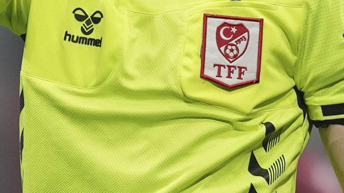 Altay-Eskişehirspor maçının hakemi Emre Kayaya bıçaklı saldırı