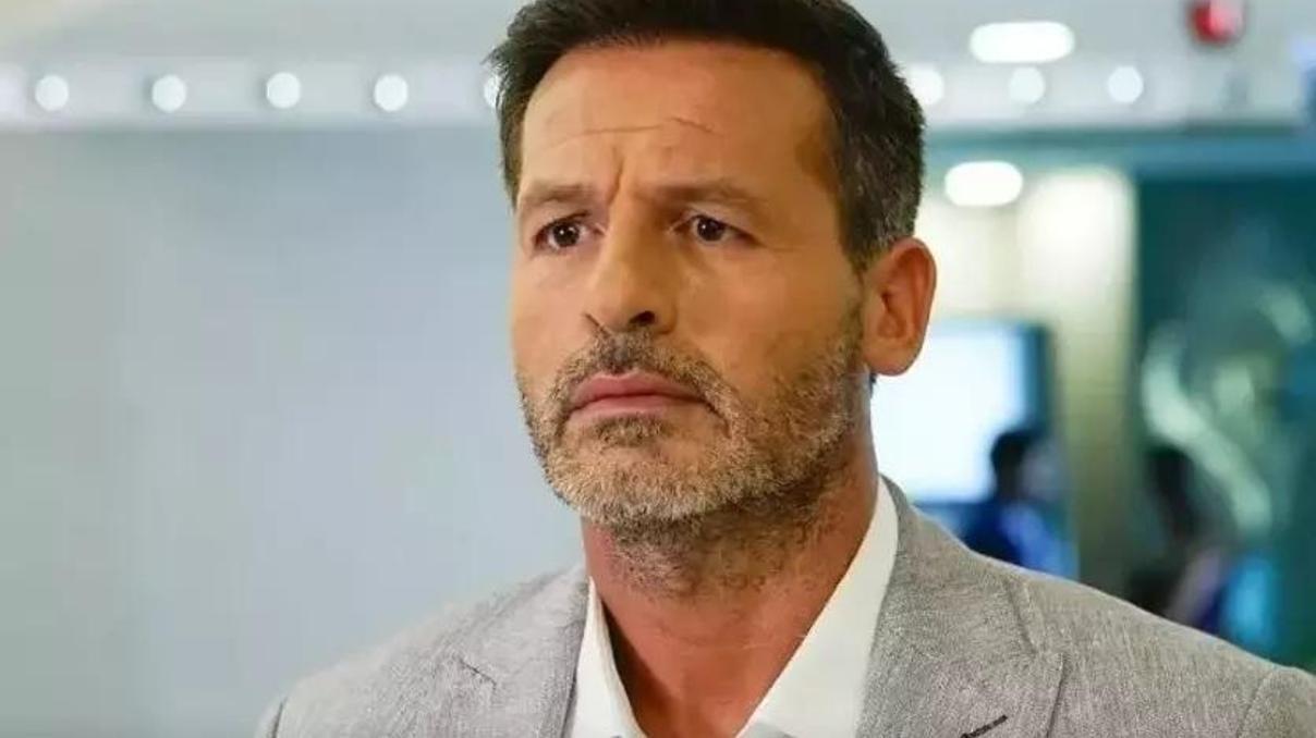 NİHAT ALTINKAYA KİMDİR Uzak Şehire Nihat Altınkaya konuk oluyor NİHAT ALTINKAYA KİMDİR Uzak Şehire Nihat Altınkaya konuk oluyor