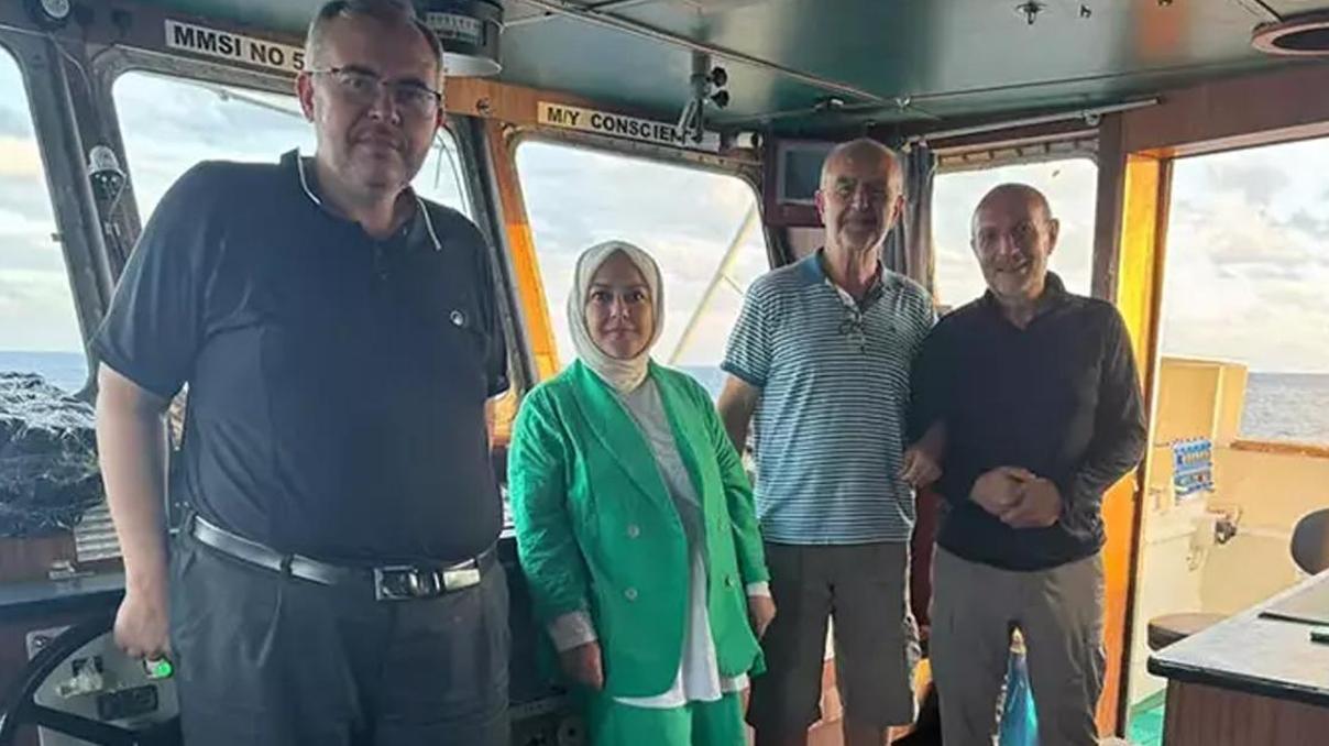 Özgürlük Filosunda alıkonulan 3 Türk milletvekili yurda döndü Özgürlük Filosunda alıkonulan 3 Türk milletvekili yurda döndü