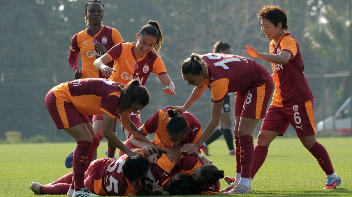 Kadın futbol derbisinde kazanan Galatasaray: 5-0