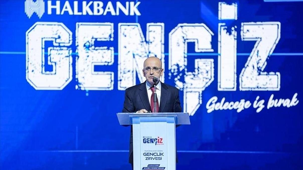 Hazine ve Maliye Bakanı Şimşek: Enflasyon düşüyor, düşmeye devam edecek Hazine ve Maliye Bakanı Şimşek: Enflasyon düşüyor, düşmeye devam edecek