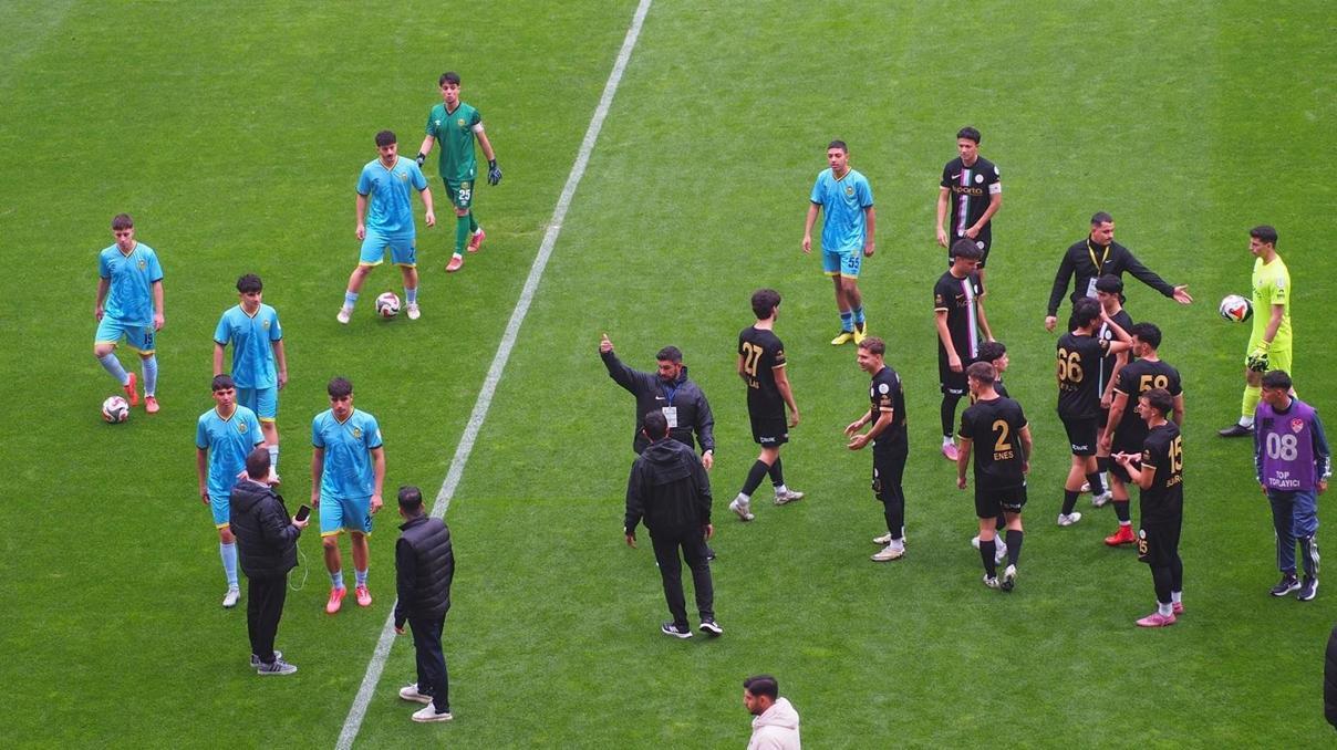 7 oyuncusu ceza alan Yeni Malatyaspor, maçlara çıkamıyor