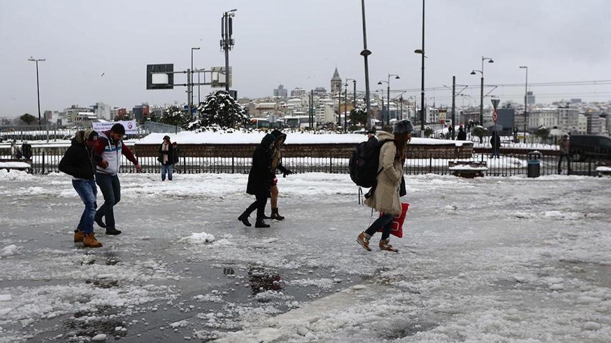 ZEMHERİ GELİYOR Meteoroloji Ankara ve İstanbulu uyardı: Sıcaklıklar kaç derece düşecek Don ve buzlanmaya dikkat...
