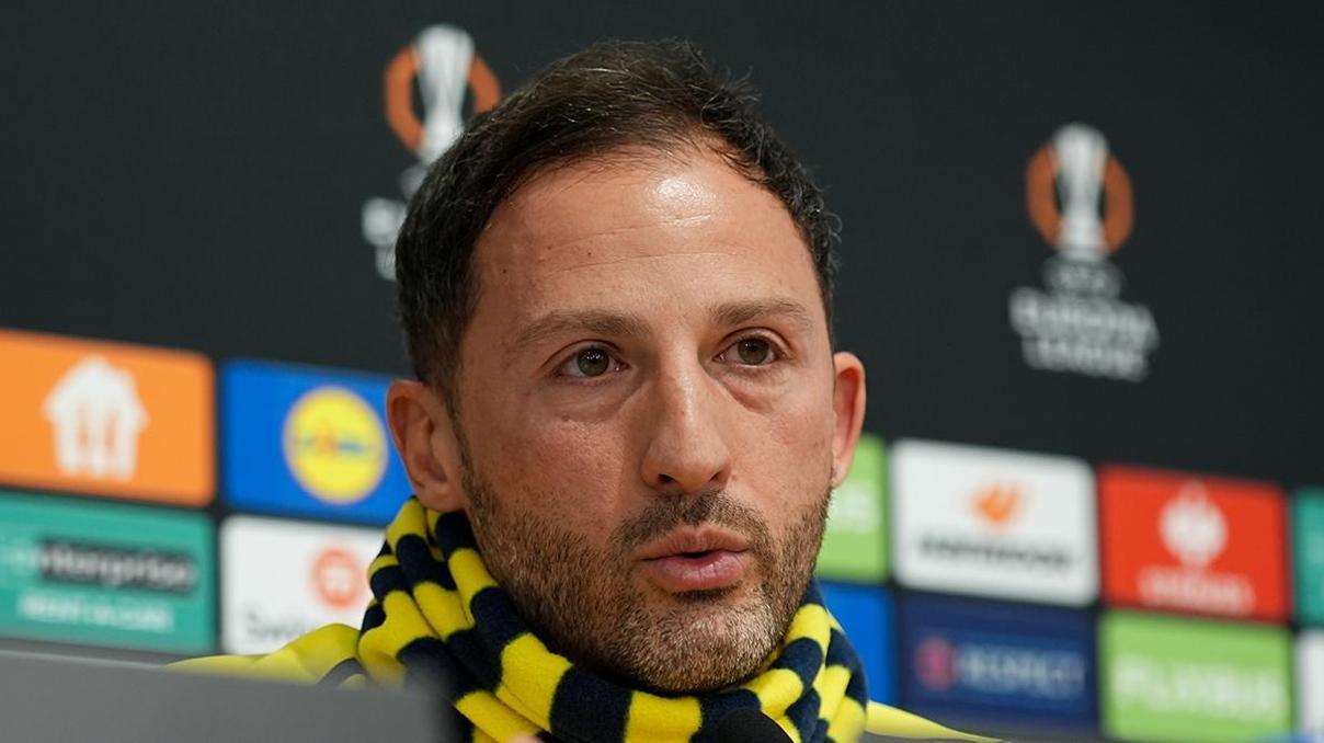 Domenico Tedesco: İyi oyuncuları ve iyi teknik direktörü olan bir takıma karşı oynayacağız Domenico Tedesco: İyi oyuncuları ve iyi teknik direktörü olan bir takıma karşı oynayacağız